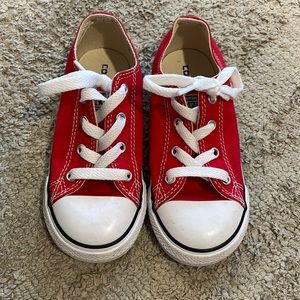 Toddle girl converse